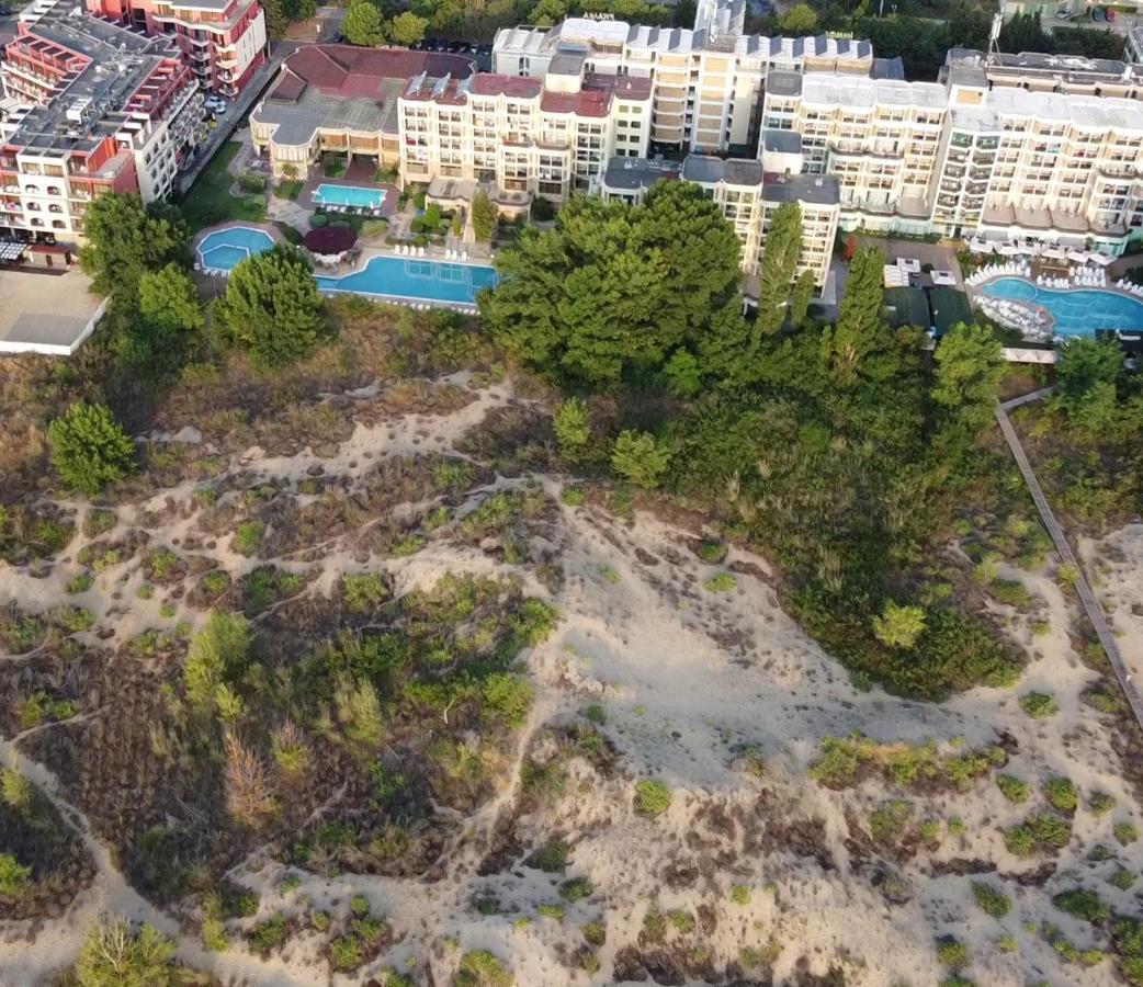 Amfibia Beach Complex Słoneczny Brzeg Zewnętrze zdjęcie